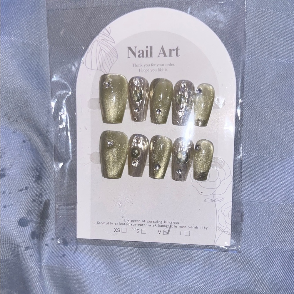 Gold and Silver Nail Art Set